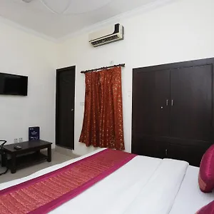 *** Hotel O City Lite Near Delhi Airport India